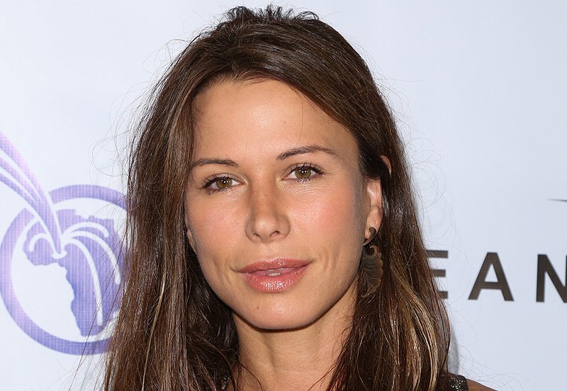 羅納·米特拉（Rhona Mitra