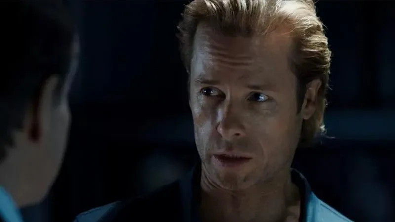 蓋伊·皮爾斯（Guy Pearce）代替邁克爾·辛（Michael Sheen）