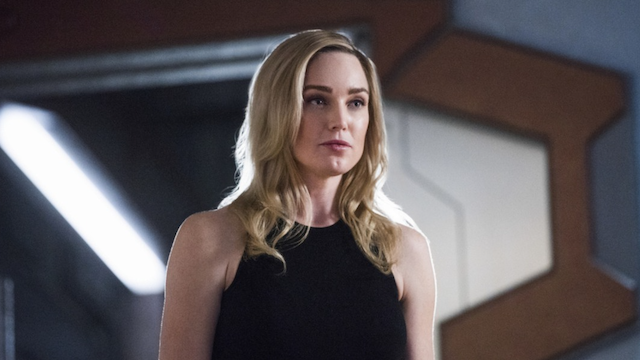 明天的傳奇明星凱蒂·洛茲（Caity Lotz）談論她的導演首次亮相