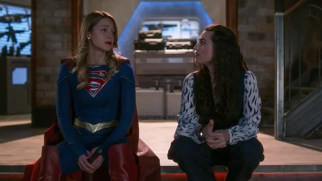 卡拉（Kara）和莉娜（Lena）在Supergirl第6.13張照片中比以往任何時候都更近