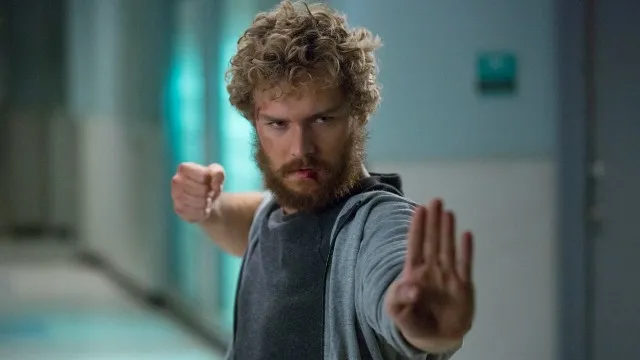 芬恩·瓊斯（Finn Jones）想在英雄僱用系列中扮演鐵拳